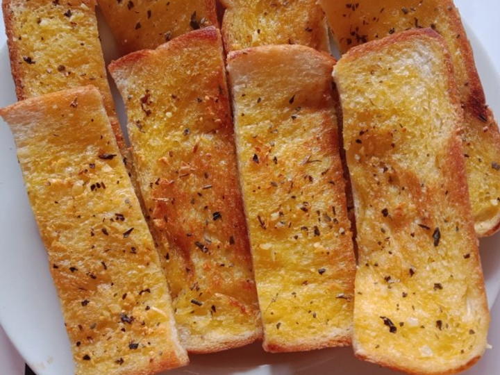 Yuk intip, Cara gampang bikin Garlic Bread (Roti tawar) dijamin sesuai selera