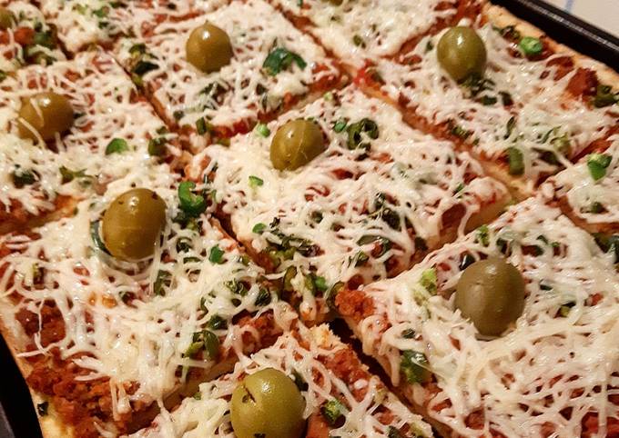 Le moyen le plus simple de Préparer Délicieuse Pizza légère et
croustillante