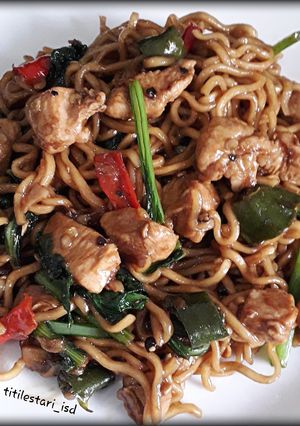 Foto resep Mie Goreng Ayam lada Hitam