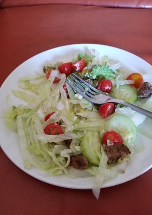 Una foto de Ensalada navideña