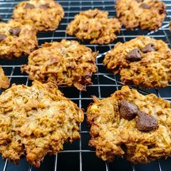 A picture of Flourless Peanut Butter Cookies.
