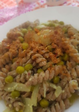 Foto di Fusilli di grano saraceno con crema di tofu e piselli