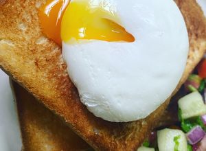 รูปของ Toast and poached egg