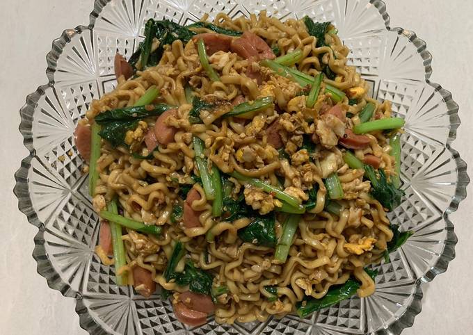 33. Mie Goreng Pedas