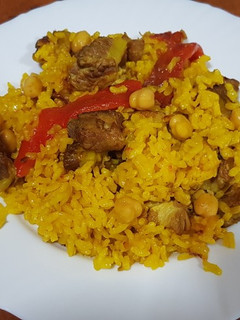 Una foto de Arroz con costillejas y garbanzos