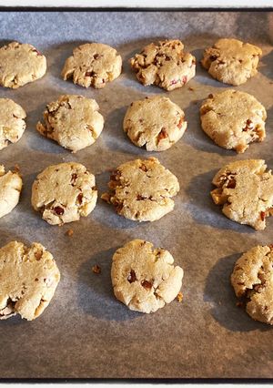 Foto resep Keto Butter Pecan Cookies