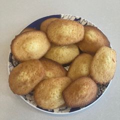 A picture of Madeleines.