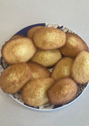 A picture of Madeleines.
