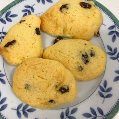 A picture of Raisin cookies.