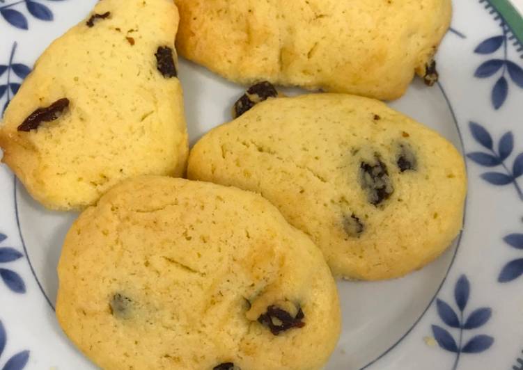 Simple Way to Prepare Any-night-of-the-week Raisin cookies