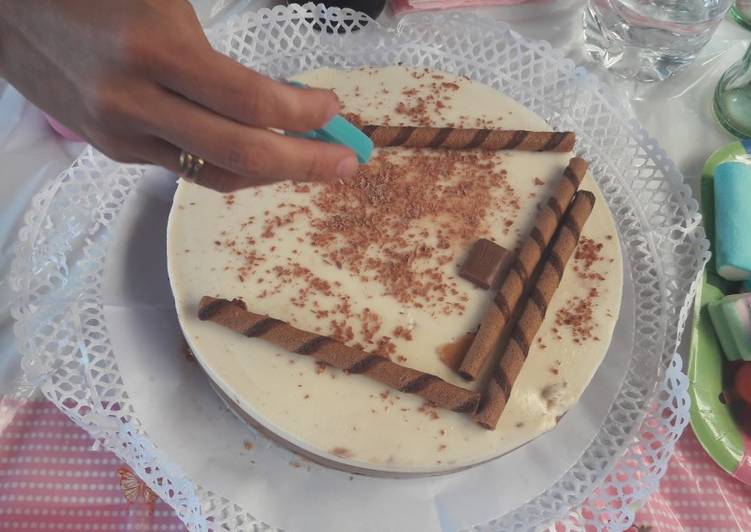 Tarta de 3 chocolates buenísima y fácil