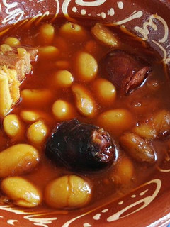 Una foto de Fabada asturiana