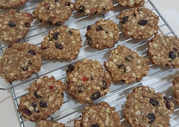 Oat Raisin Cookies