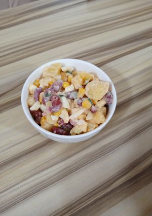 A picture of Russian Salad.