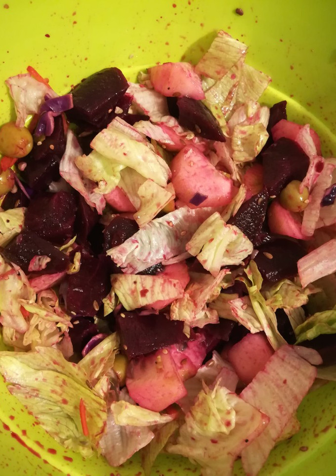 Una foto de Ensalada con remolacha