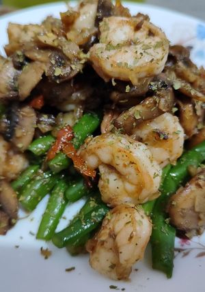 Foto resep Tumis Buncis, Udang & Jamur bikin nagihhhh