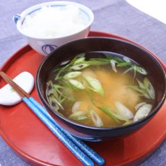 A picture of Miso Soup.