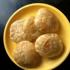 Sattu kachori A picture of Sattu kachori.