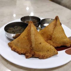 A picture of Samose.