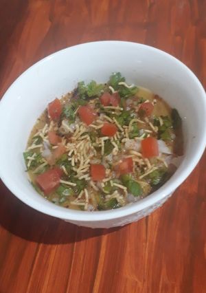 A picture of Ragda patties.