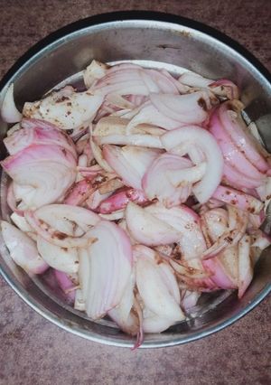 मसाला नींबू प्याज(masala nImbu pyaz recipe in hindi) रेसिपी मुख्य फोटो