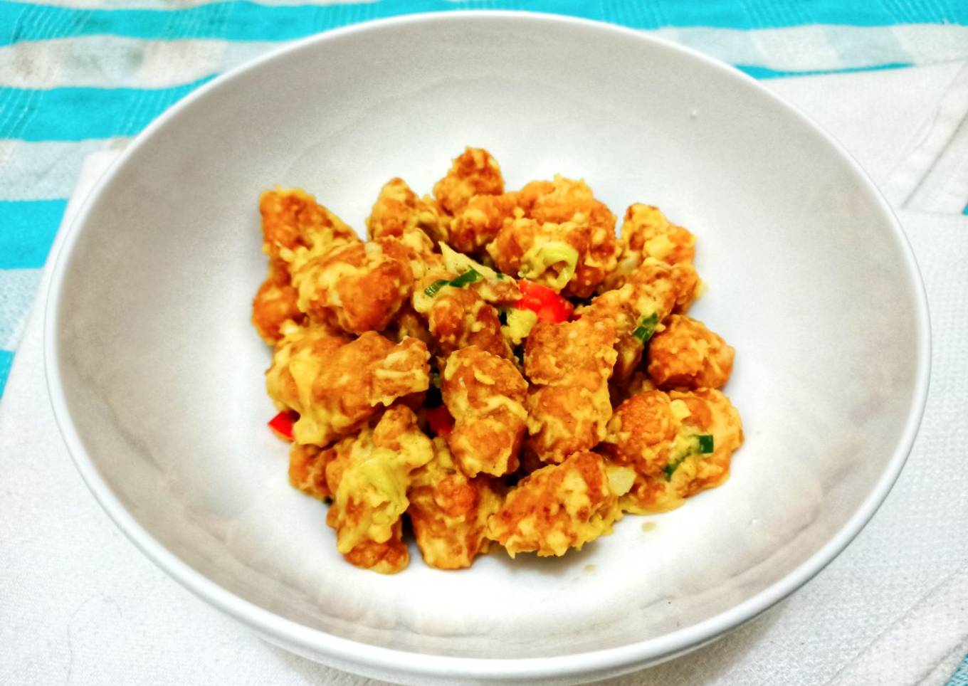 88. Chicken salted egg