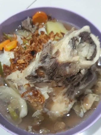 Cara Mudah Membikin Resep Sop sumsum tulang sapi resep keluarga yang Bisa Manjain Lidah Anti Ribet, Sempurna