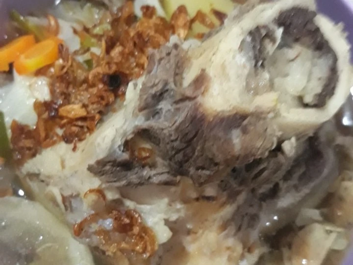 Cara Mudah Membikin Resep Sop sumsum tulang sapi resep keluarga yang Bisa Manjain Lidah Anti Ribet, Sempurna