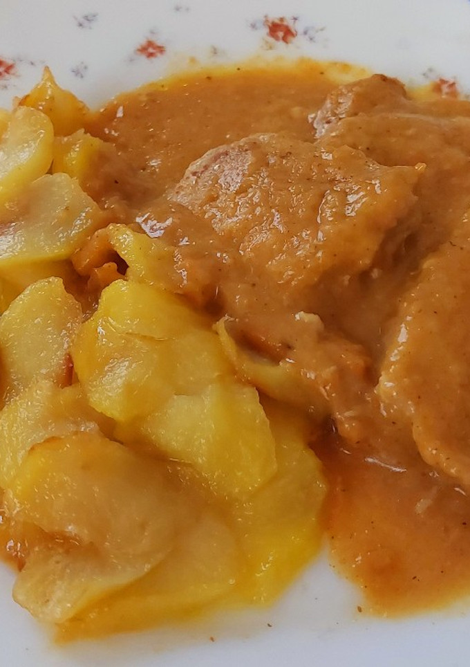 Una foto de Pavo en salsa de manzana