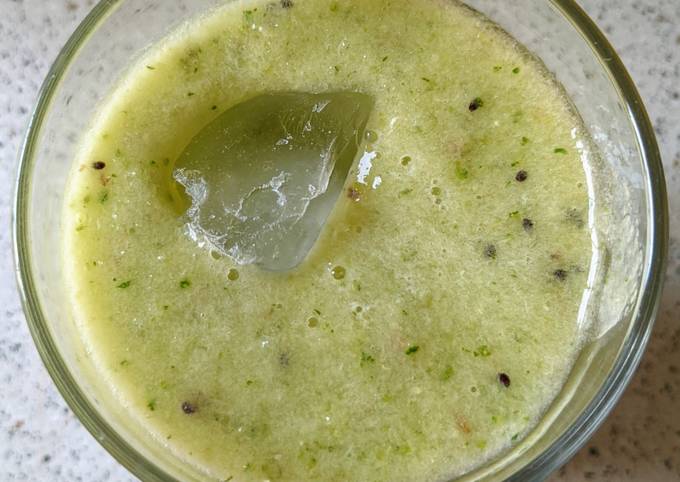 Tropical courgette smoothie