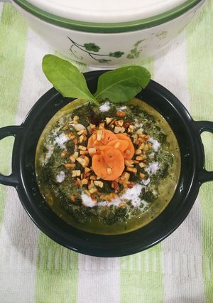 A picture of Lahsuni palak.