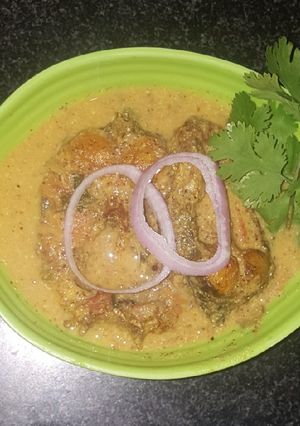 A picture of Fish curry with mustard sauce.