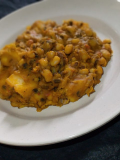 A picture of Beans&Yam porridge.