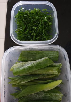 Foto resep Menyimpan Daun Bawang