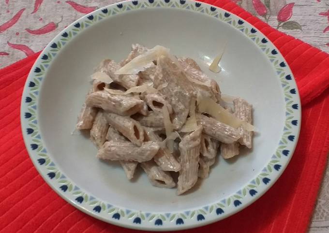 Guida passo passo a Preparare Preferito Penne integrali con crema di funghi
