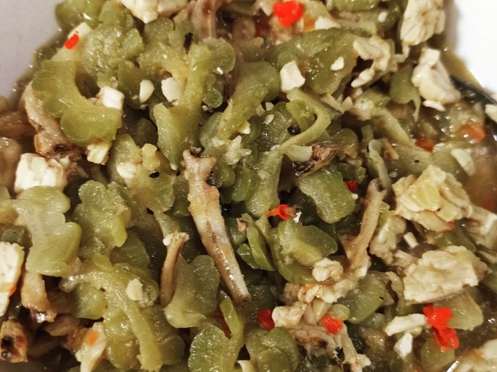 Langkah Gampang Membikin Resep Tumis Pare Teri Tips Anti Pahit yang Uenak Anti Ribet, Lezat Sekali