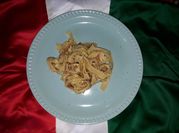 Una foto de tagliatelle al huevo