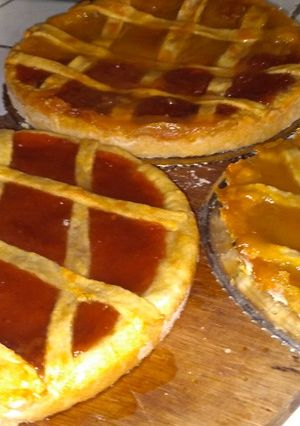 Una foto de Pastafrolas!!!☺☺de membrillo y batata!!!