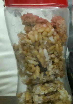 A picture of Puffed rice chikki.