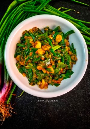 A picture of Spring Onion Subji / Khariyu.