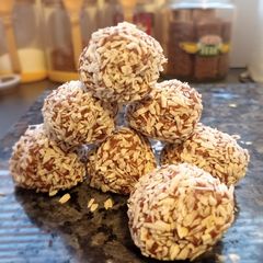 A picture of Chocolate Protein Balls.