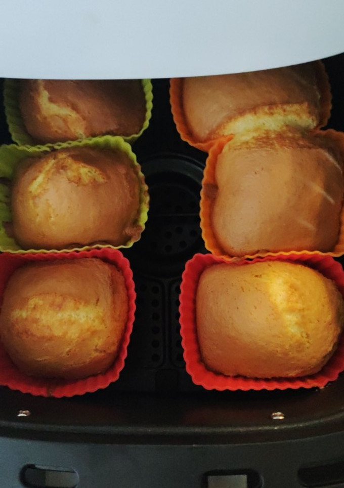 Una foto de Magdalenas con Thermomix y freidora sin aceite