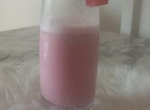صورة لوصفة ميلك شيك Strawberry milkshake 🍓💌