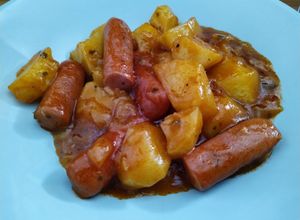 Foto principal de Patatas con salchichas Frankfurt