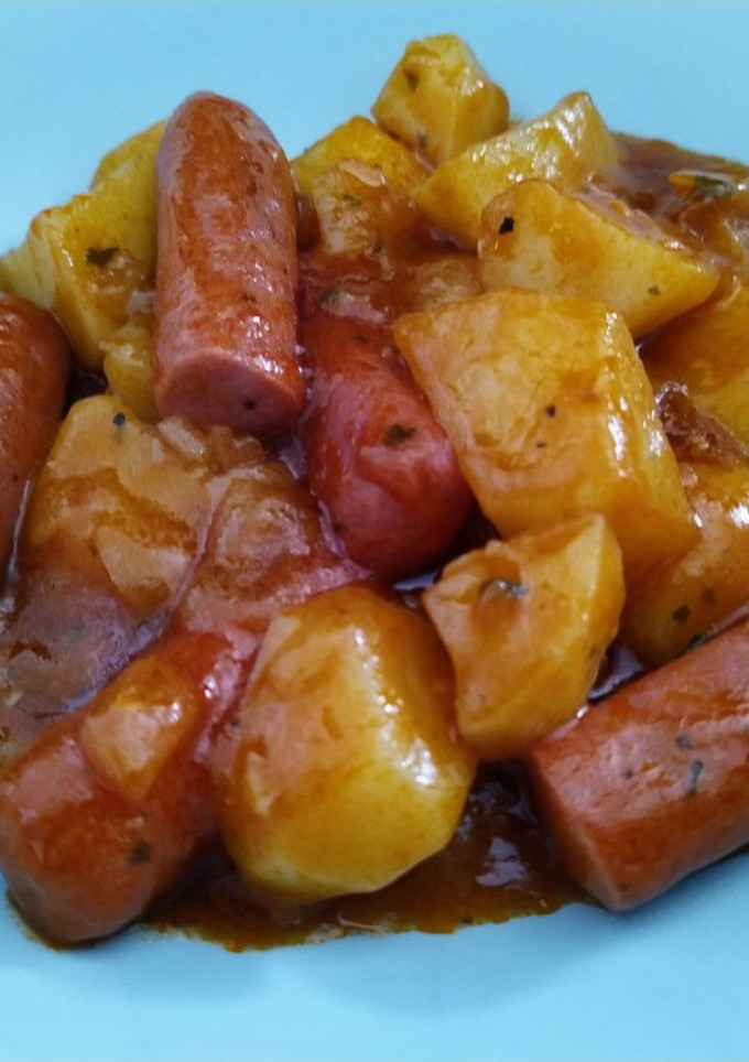 Una foto de Patatas con salchichas Frankfurt