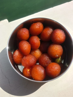 ஆலூ ஜாமூன் (Aloo jamun recipe in tamil) செய்முறை முக்கிய புகைப்படம்