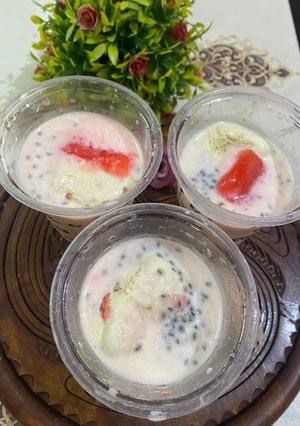 A picture of Custard milk.