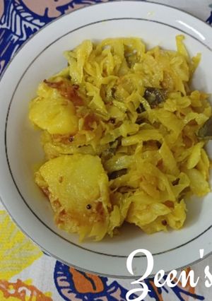 A picture of Cabbage Aloo.