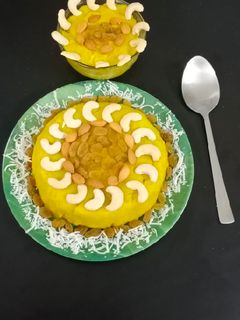 मूंग दाल का हलवा (Moong dal ka halwa recipe in Hindi) रेसिपी मुख्य फोटो
