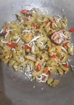 Foto resep Tumis pare teri medan